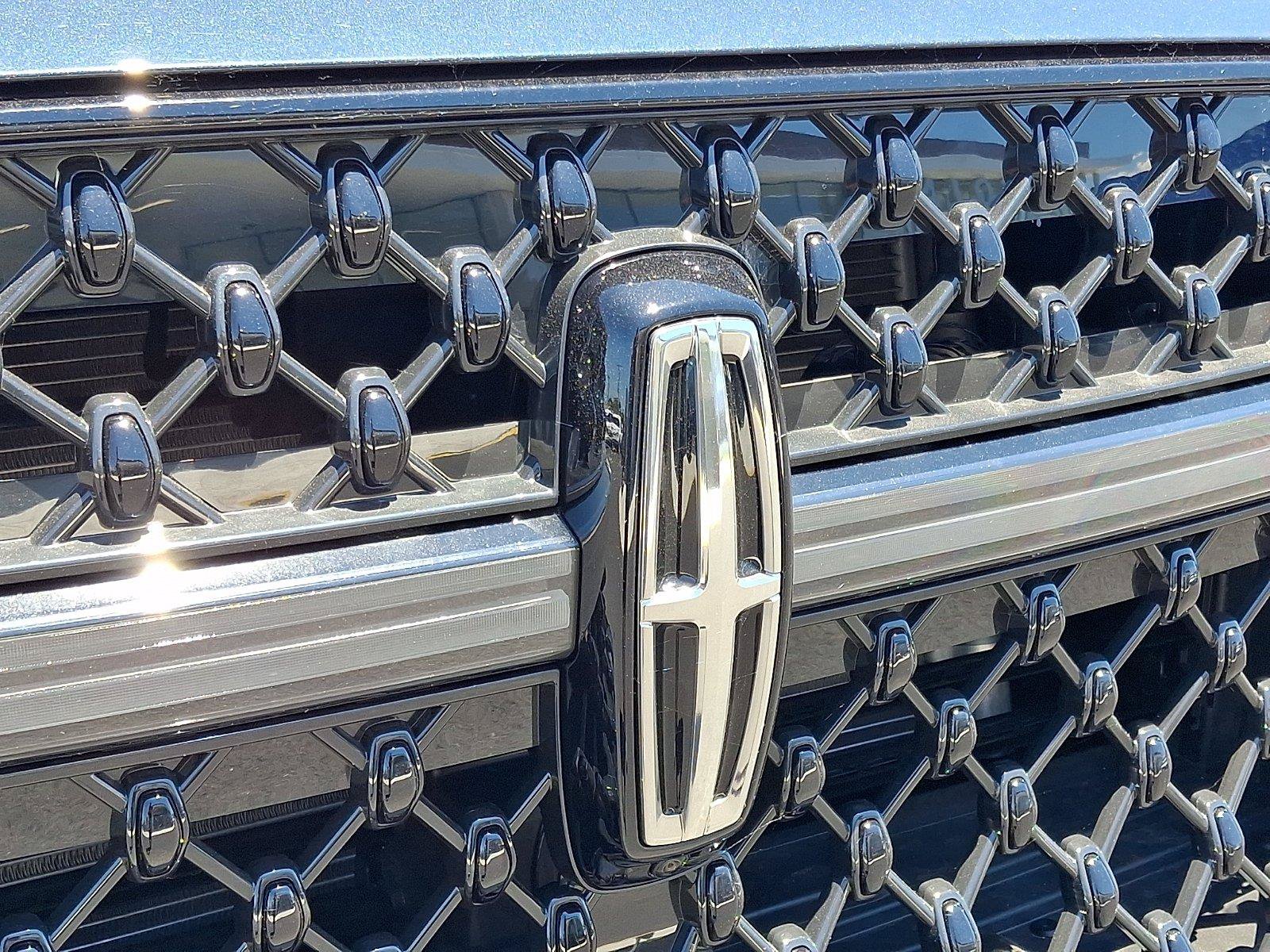 New 2026 Lincoln Navigator L Reserve w/ Jet Appearance Package AWD/4WD image 19