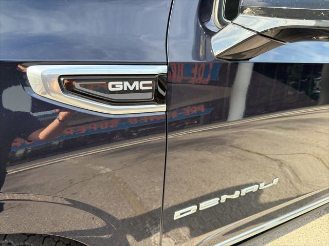 Used 2022 GMC Yukon Denali AWD/4WD image 11