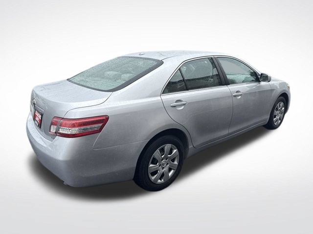 Used 2010 Toyota Camry LE FWD image 3