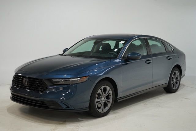 Used 2023 Honda Accord EX image 3
