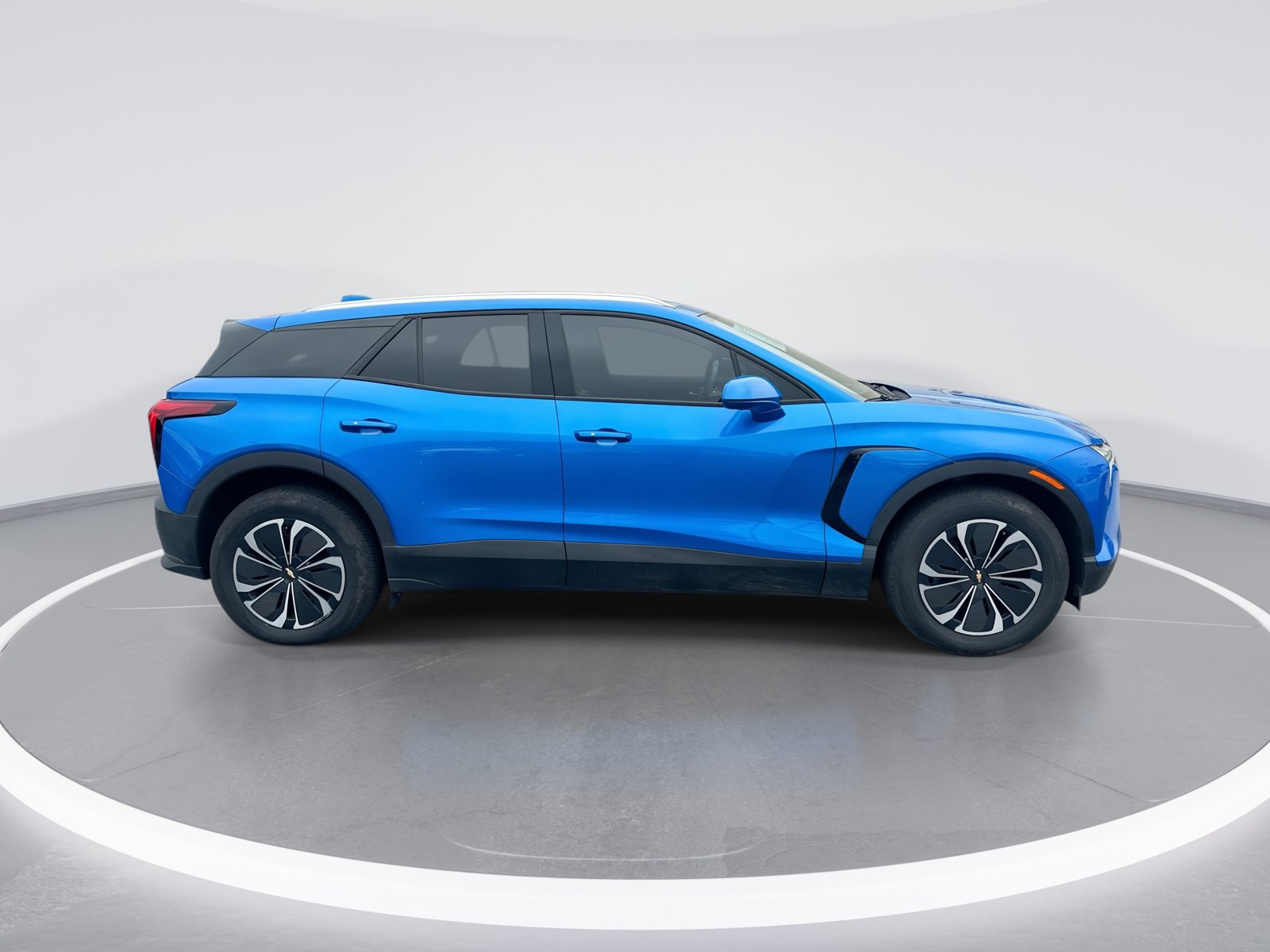 Used 2024 Chevrolet Blazer EV LT AWD/4WD image 10