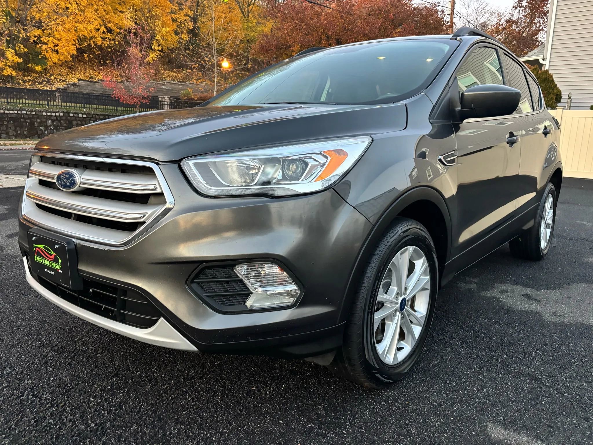 Used 2018 Ford Escape SEL image 1