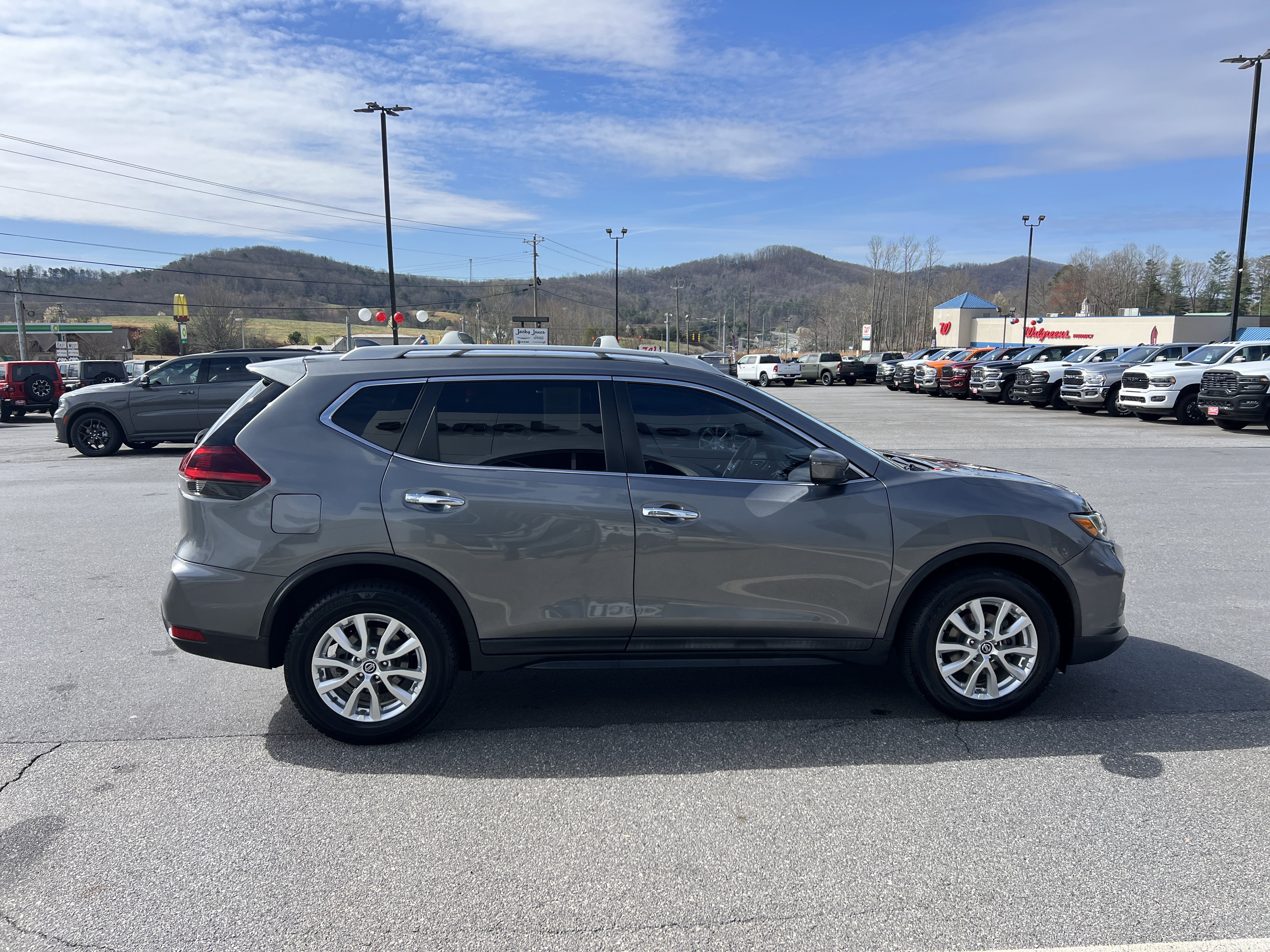 Used 2019 Nissan Rogue S w/ Special Edition Package image 4