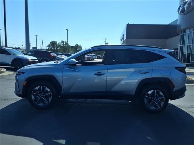 Certified 2025 Hyundai Tucson SEL image 3