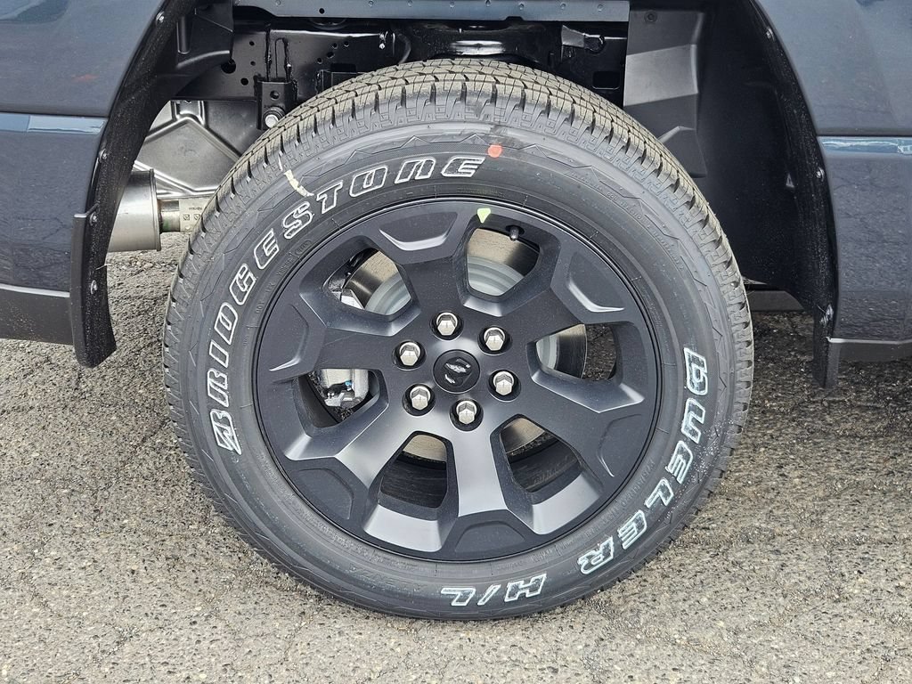 New 2026 RAM 1500 Express AWD/4WD image 9
