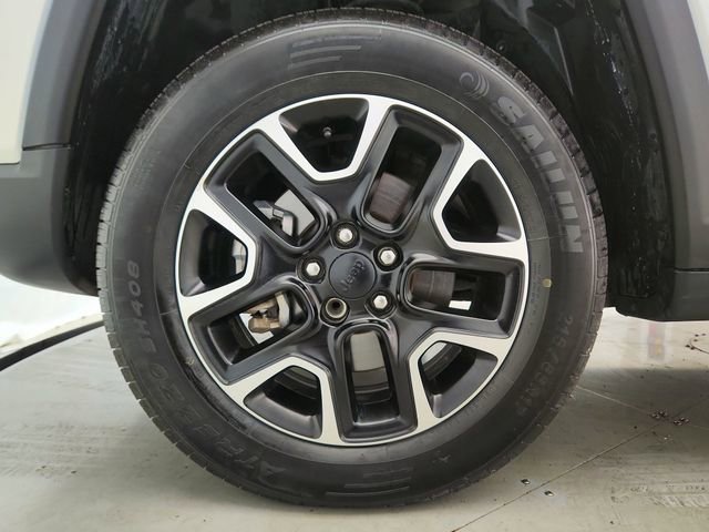 Used 2020 Jeep Compass Trailhawk AWD/4WD image 29