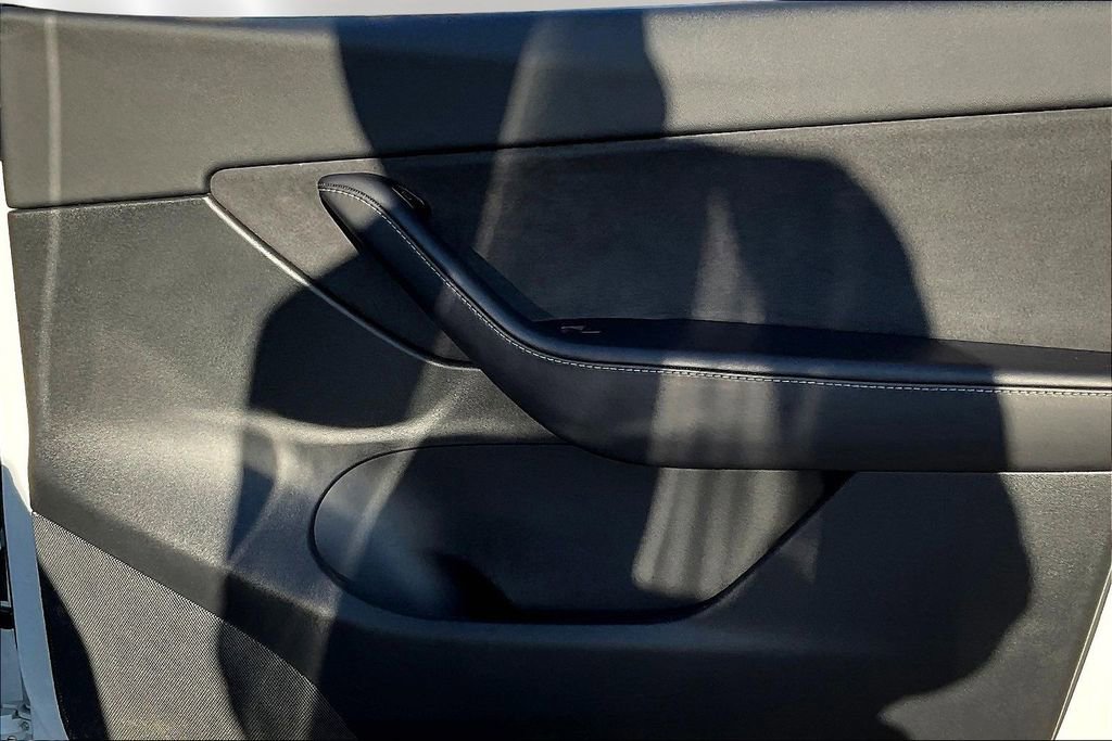 Used 2021 Tesla Model Y Performance image 27