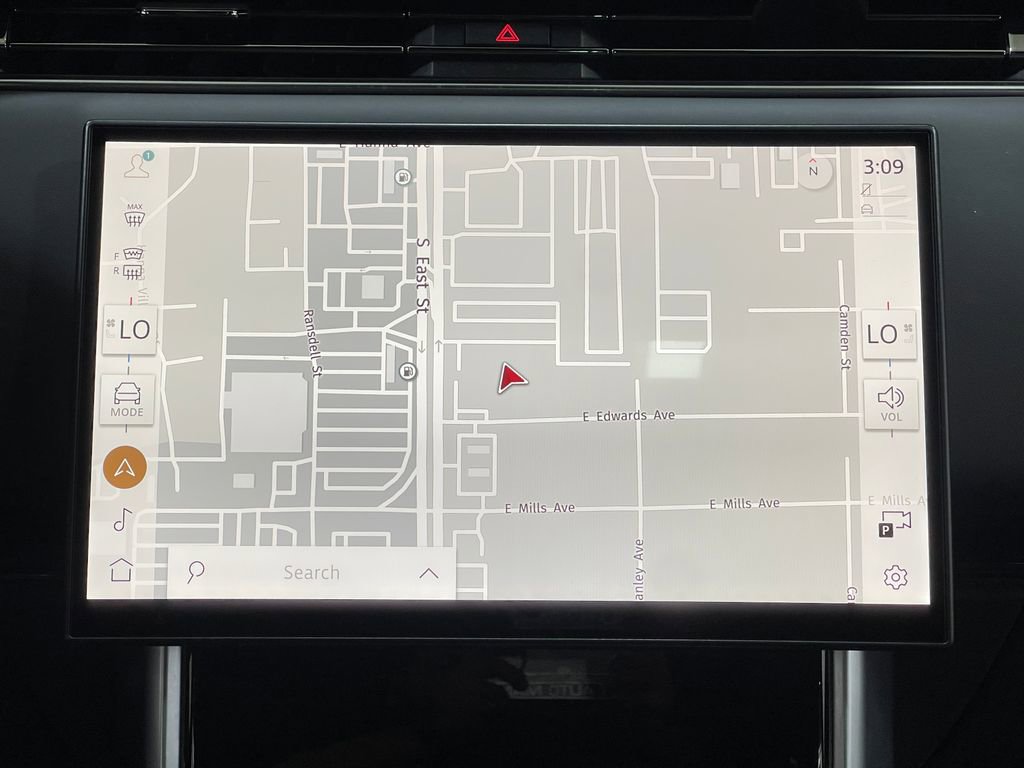 Used 2024 Land Rover Range Rover SE image 10