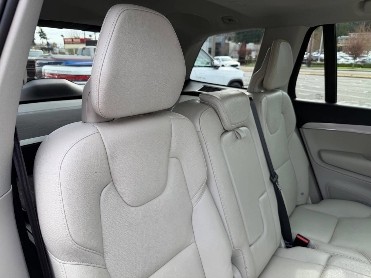 Used 2016 Volvo XC90 T5 Momentum AWD/4WD image 26