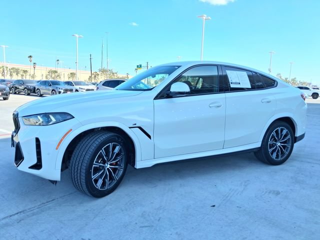 Used 2024 BMW X6 xDrive40i w/ M Sport Professional Package AWD/4WD image 3