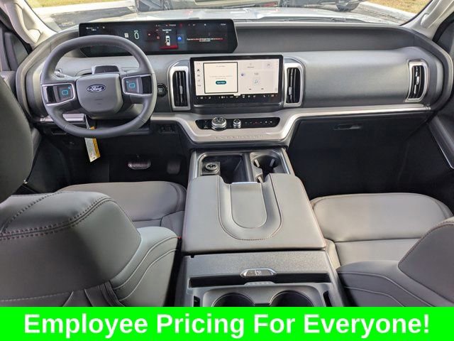 New 2025 Ford Expedition Active RWD image 17