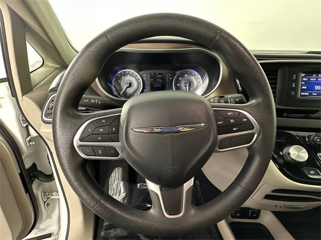 Certified 2017 Chrysler Pacifica Touring Plus image 25