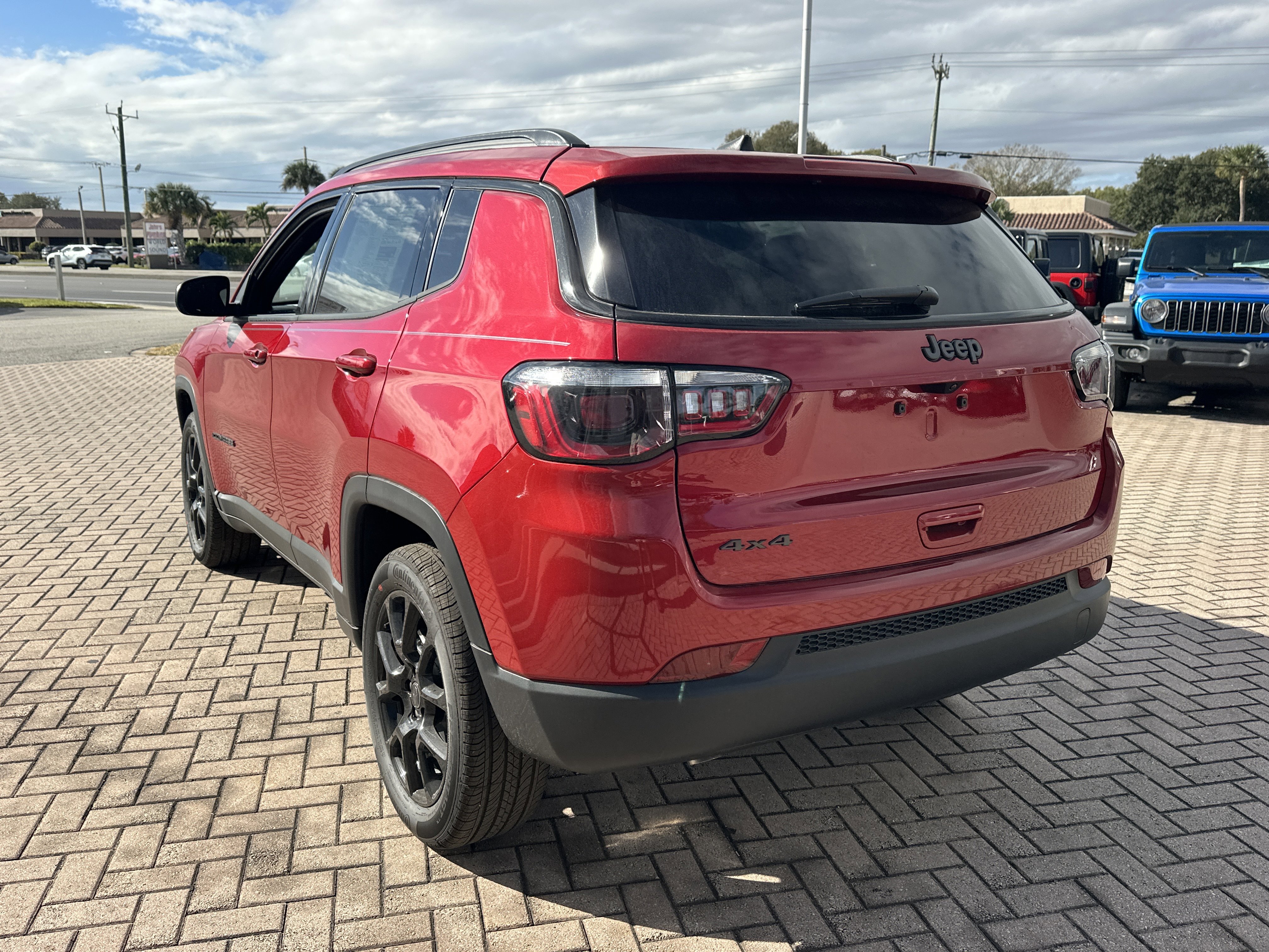 New 2026 Jeep Compass Latitude image 8
