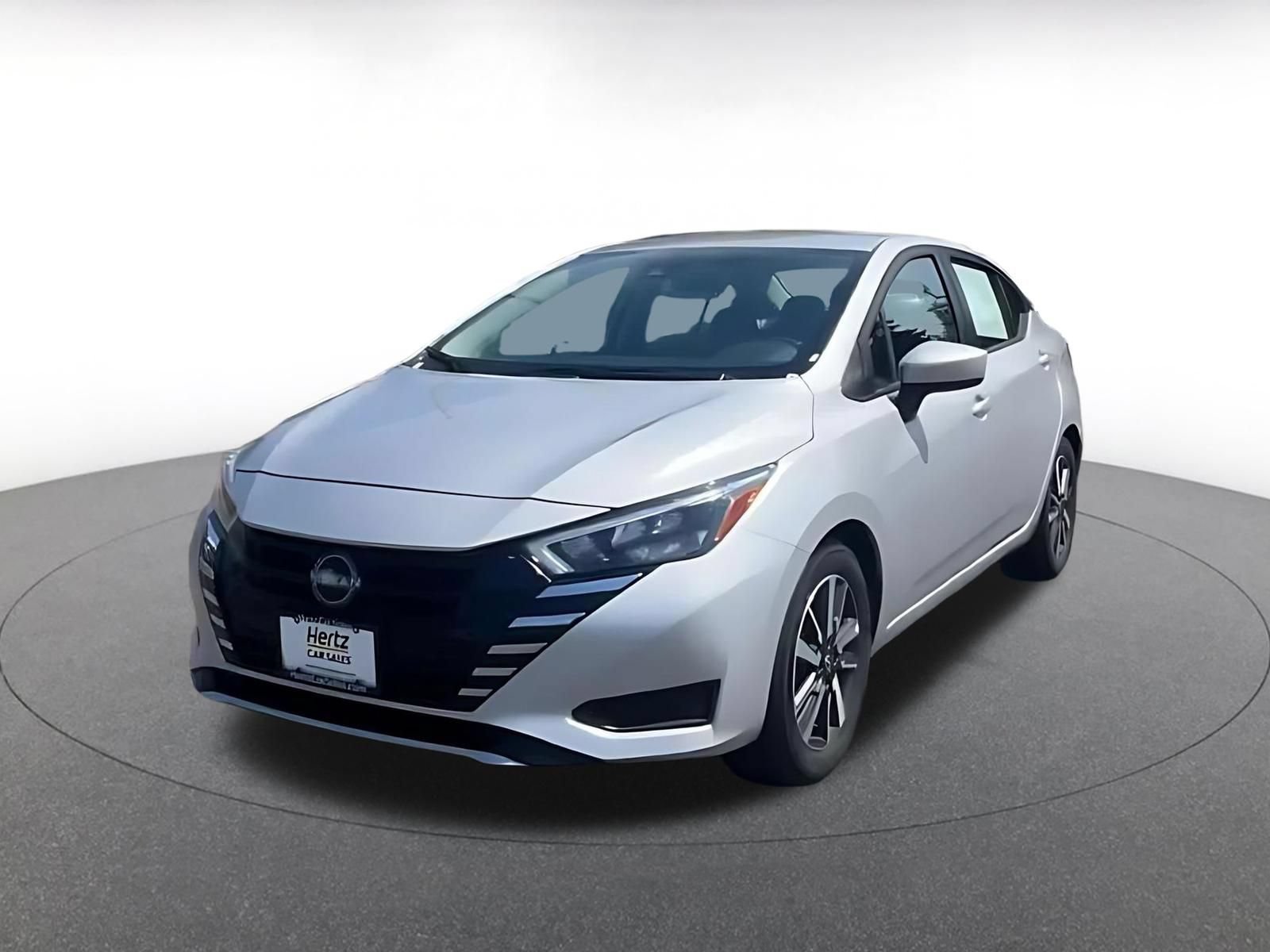 Used 2025 Nissan Versa SV FWD image 5