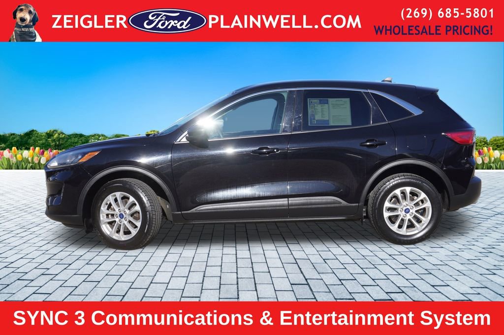Used 2022 Ford Escape SE image 2