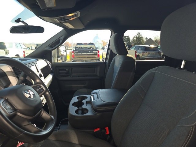 Used 2024 RAM 2500 Tradesman w/ Chrome Appearance Group image 15