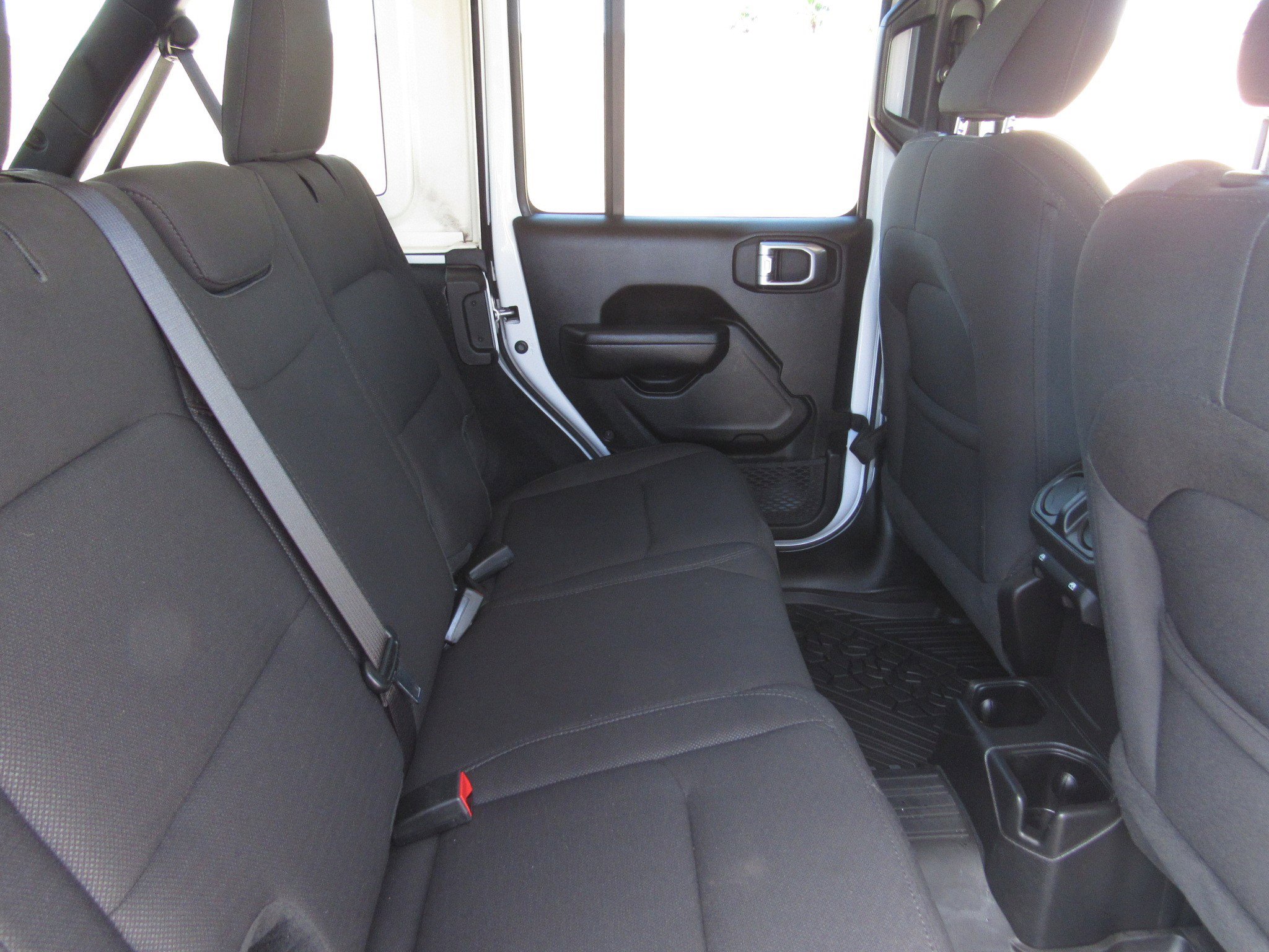 Used 2022 Jeep Wrangler Unlimited Sport image 9