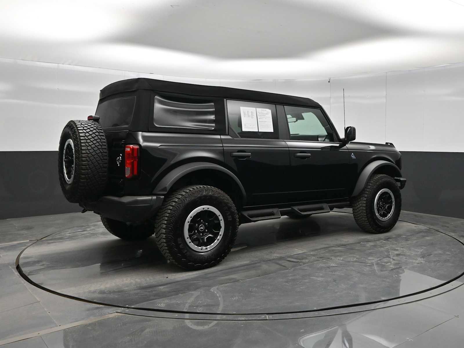 Used 2024 Ford Bronco Black Diamond w/ Sasquatch Package AWD/4WD image 8