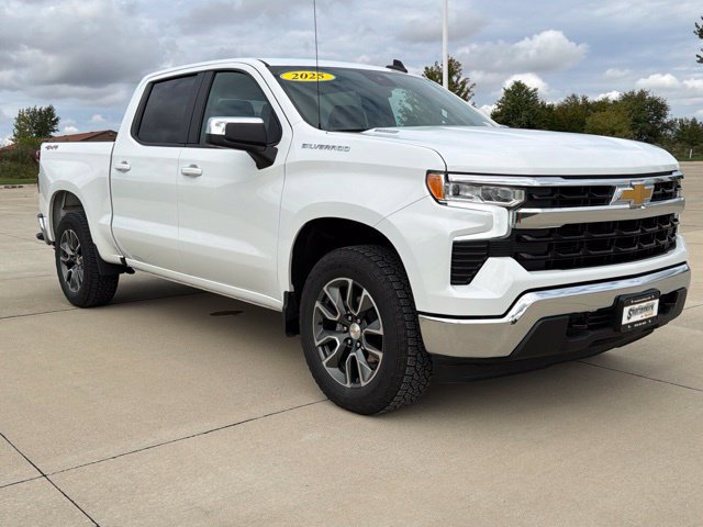 Used 2025 Chevrolet Silverado 1500 LT AWD/4WD image 4