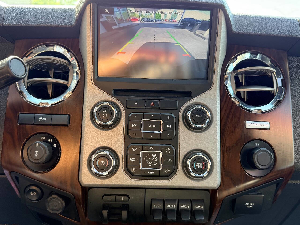 Used 2016 Ford F350 Lariat w/ Lariat Ultimate Package image 26