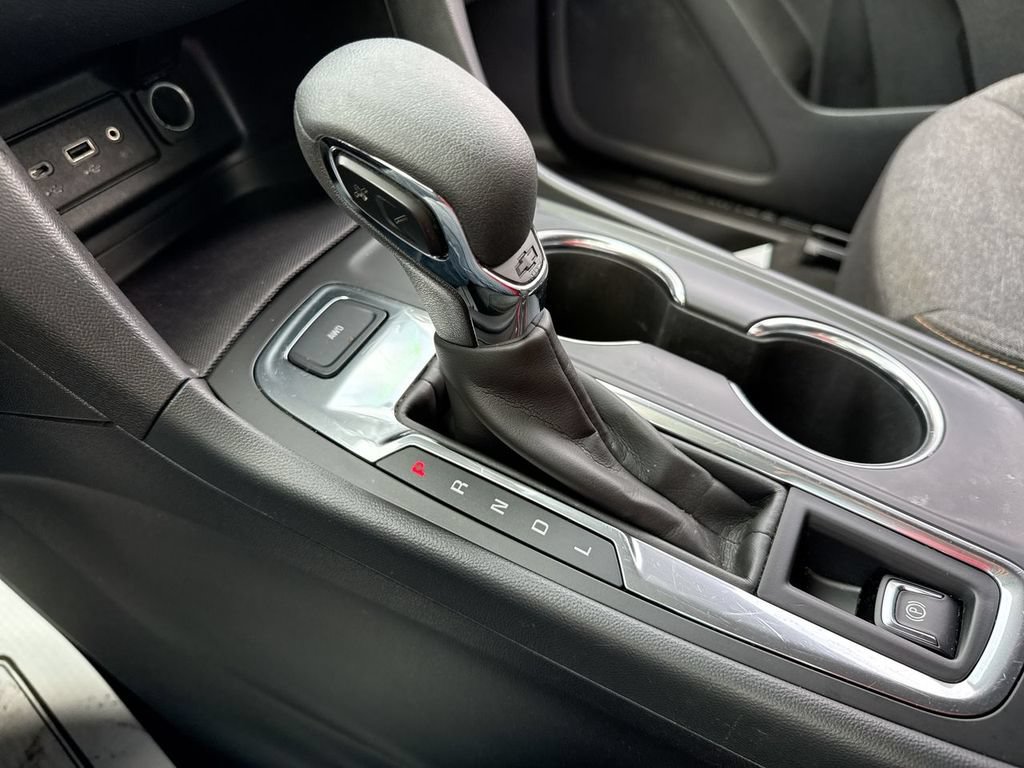 Used 2024 Chevrolet Equinox LT AWD/4WD image 20