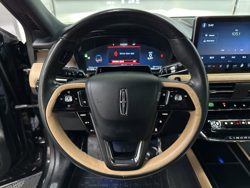 Used 2023 Lincoln Corsair Reserve w/ Equipment Group 202A image 14