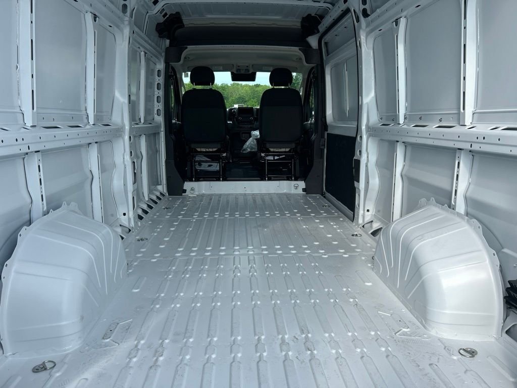 New 2026 RAM ProMaster 2500 w/ Convenience Group FWD image 20