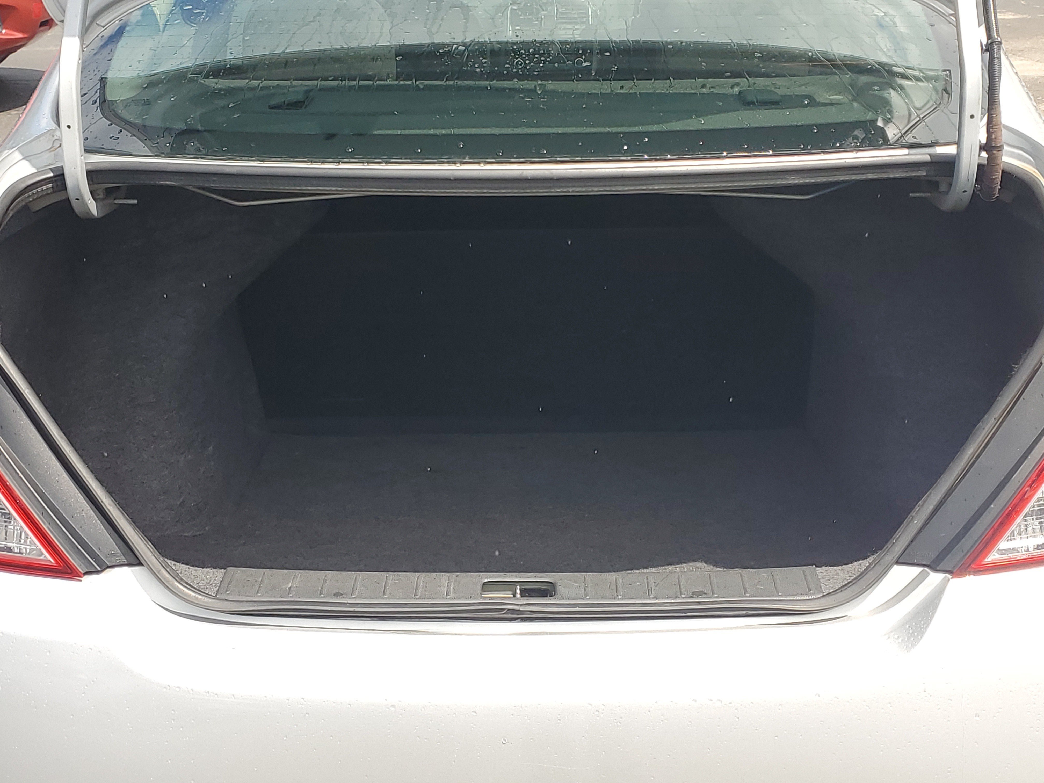 Used 2016 Nissan Versa S Plus FWD image 9