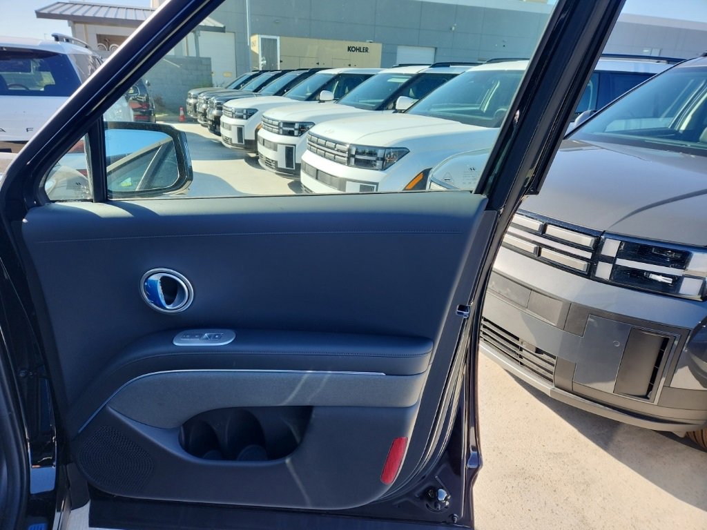 New 2026 Hyundai Palisade Calligraphy image 9