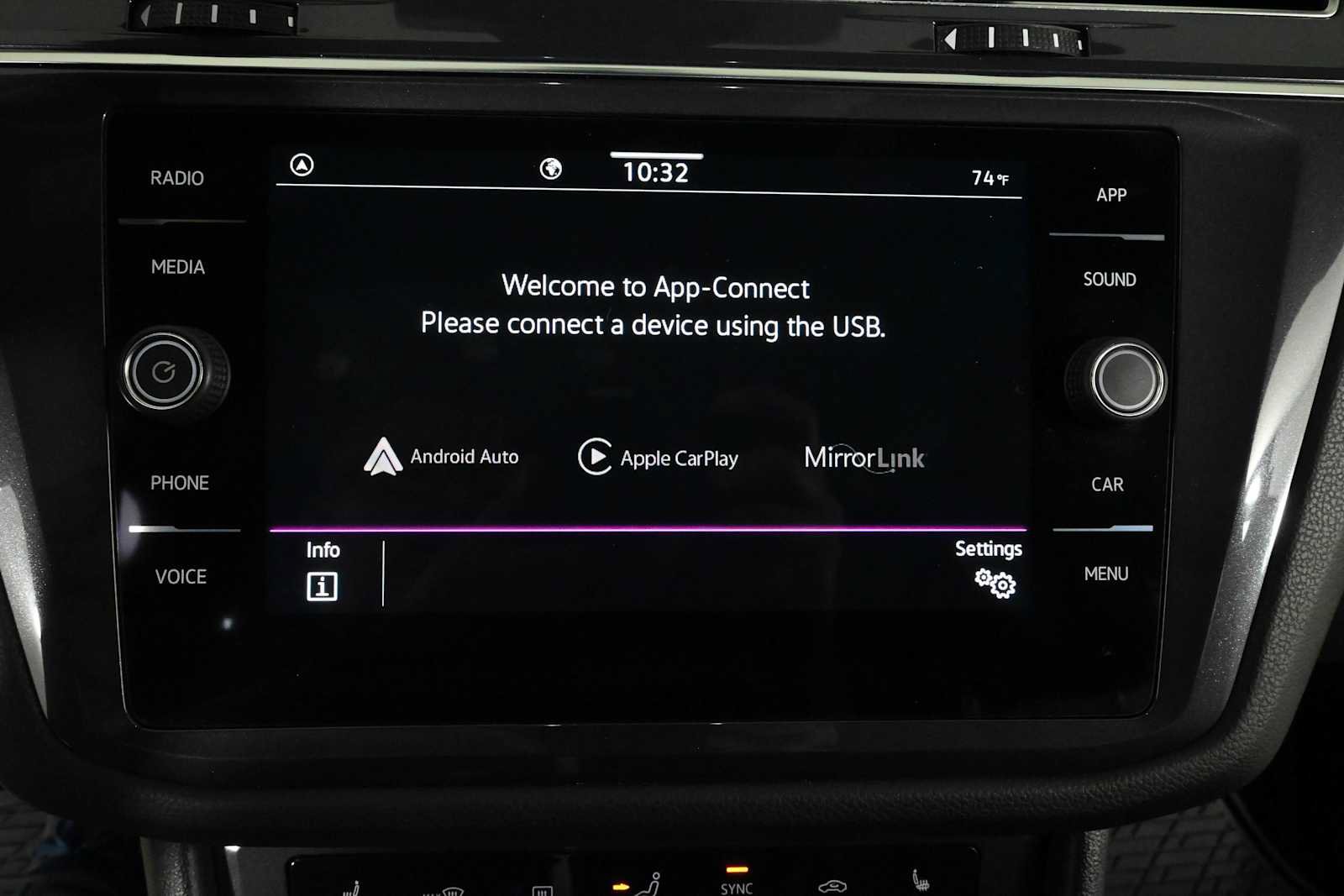 Certified 2023 Volkswagen Tiguan SE R-Line FWD image 25