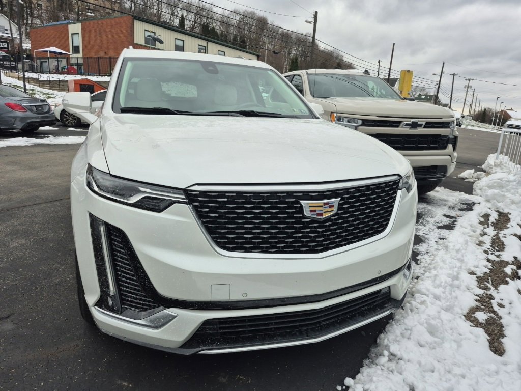 Used 2020 Cadillac XT6 Premium Luxury image 2