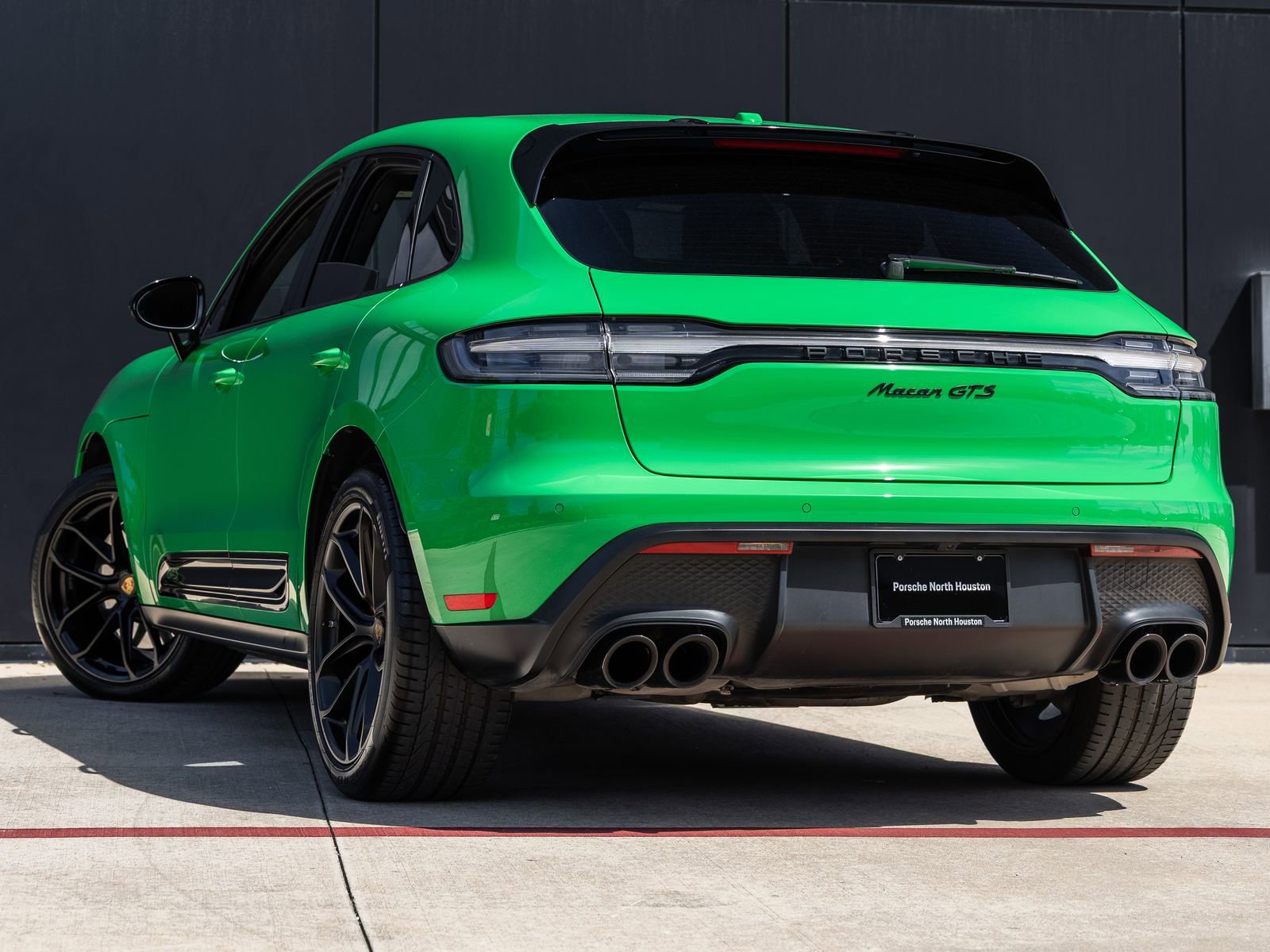 Certified 2023 Porsche Macan GTS AWD/4WD image 3
