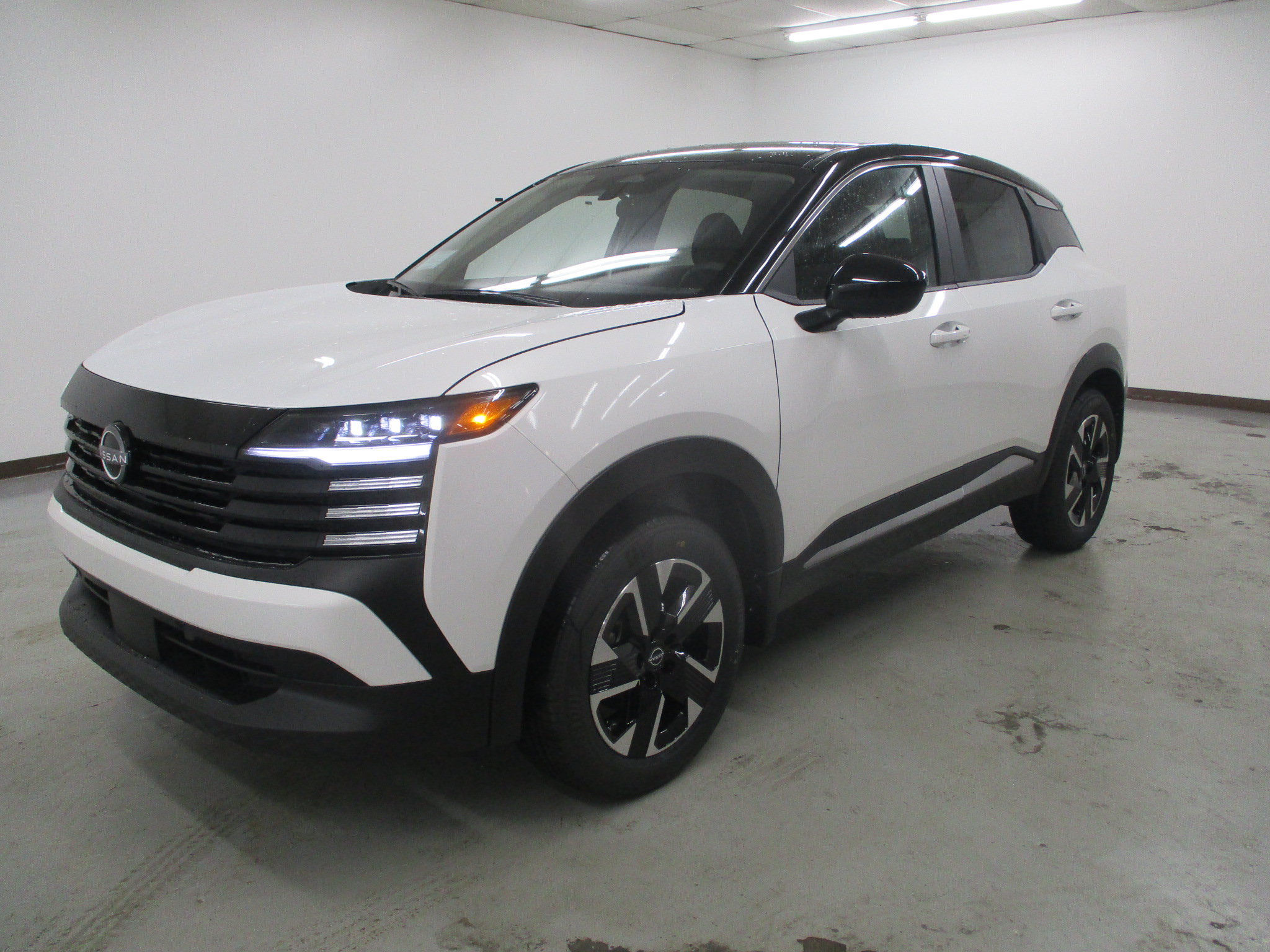 New 2026 Nissan Kicks SV w/ SV Premium Package