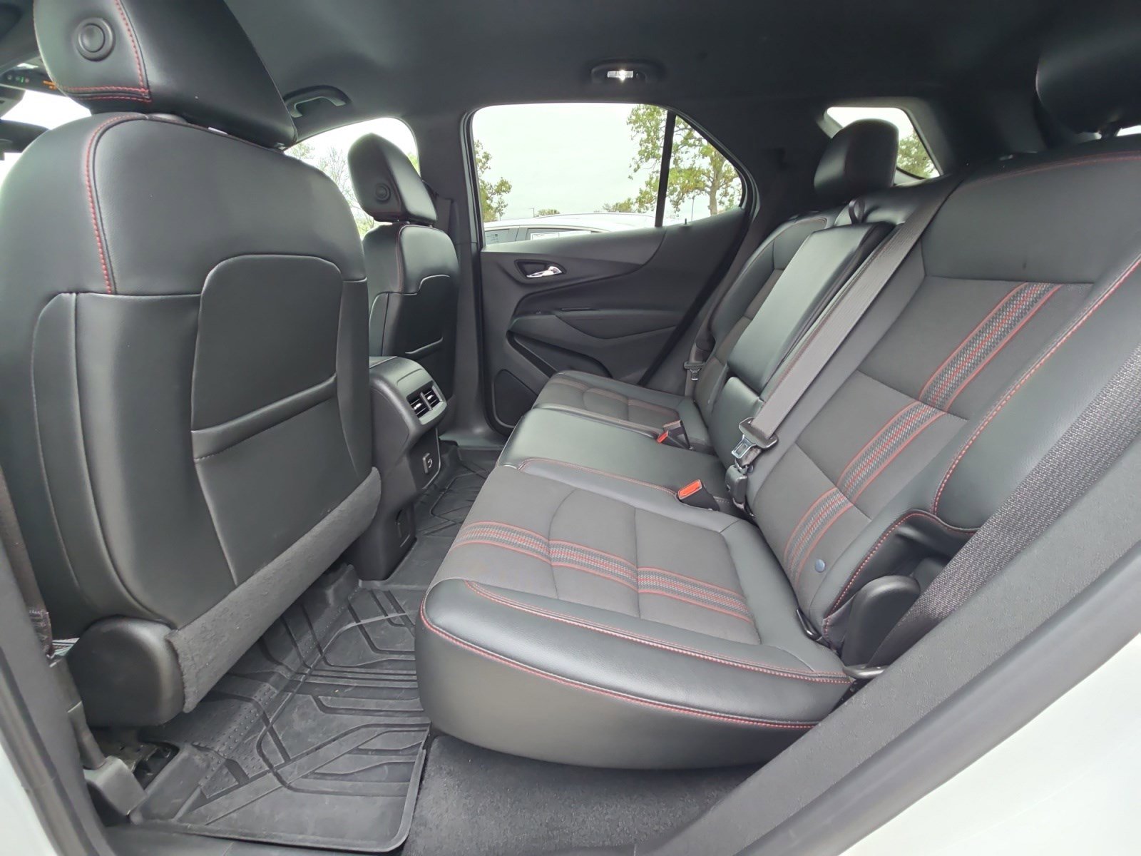 Used 2023 Chevrolet Equinox RS image 21