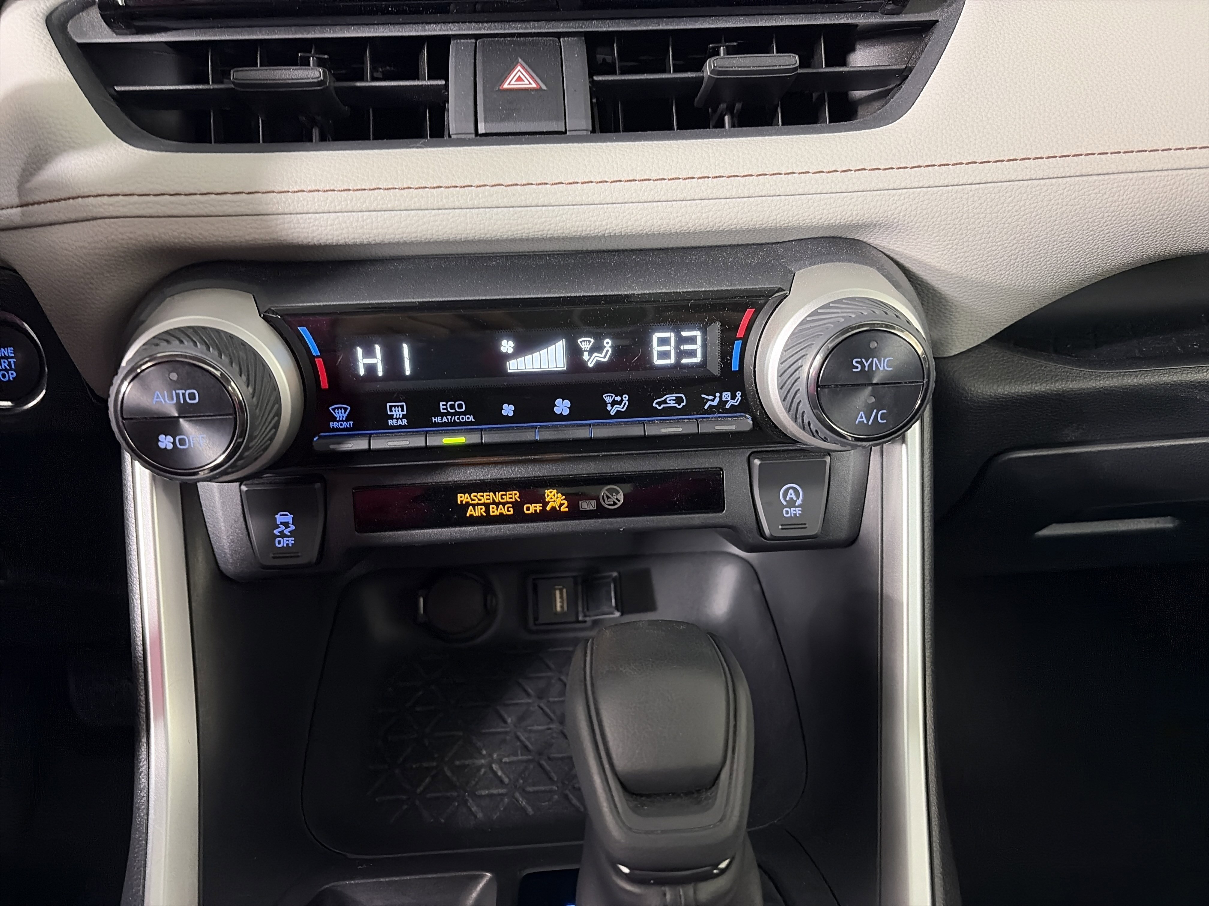 Used 2020 Toyota RAV4 XLE image 23