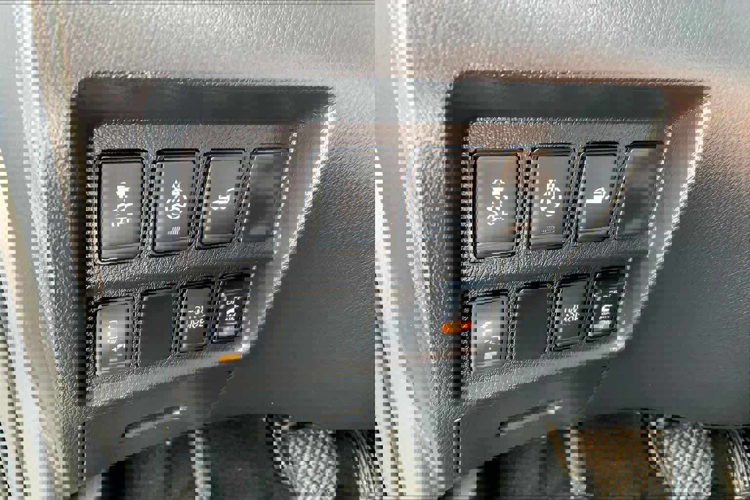 Used 2019 Nissan Pathfinder SL image 32