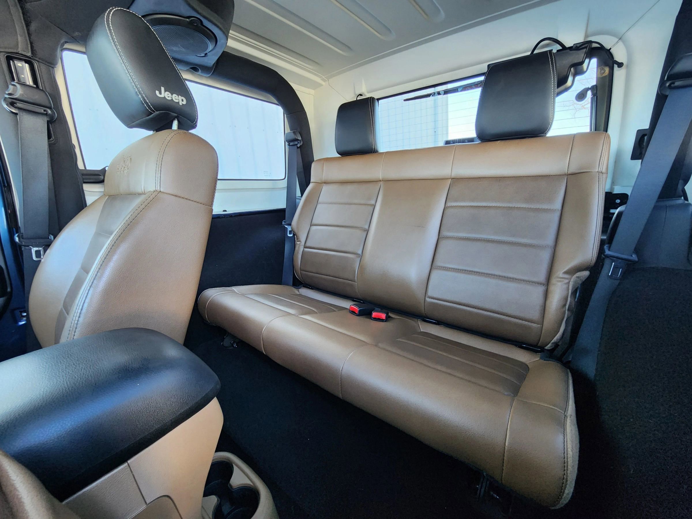 Used 2012 Jeep Wrangler Rubicon w/ Dual Top Group image 41