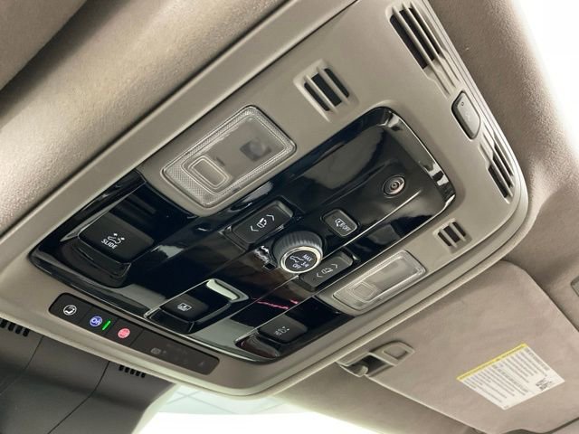 Certified 2025 Cadillac Escalade Premium Luxury Platinum image 22