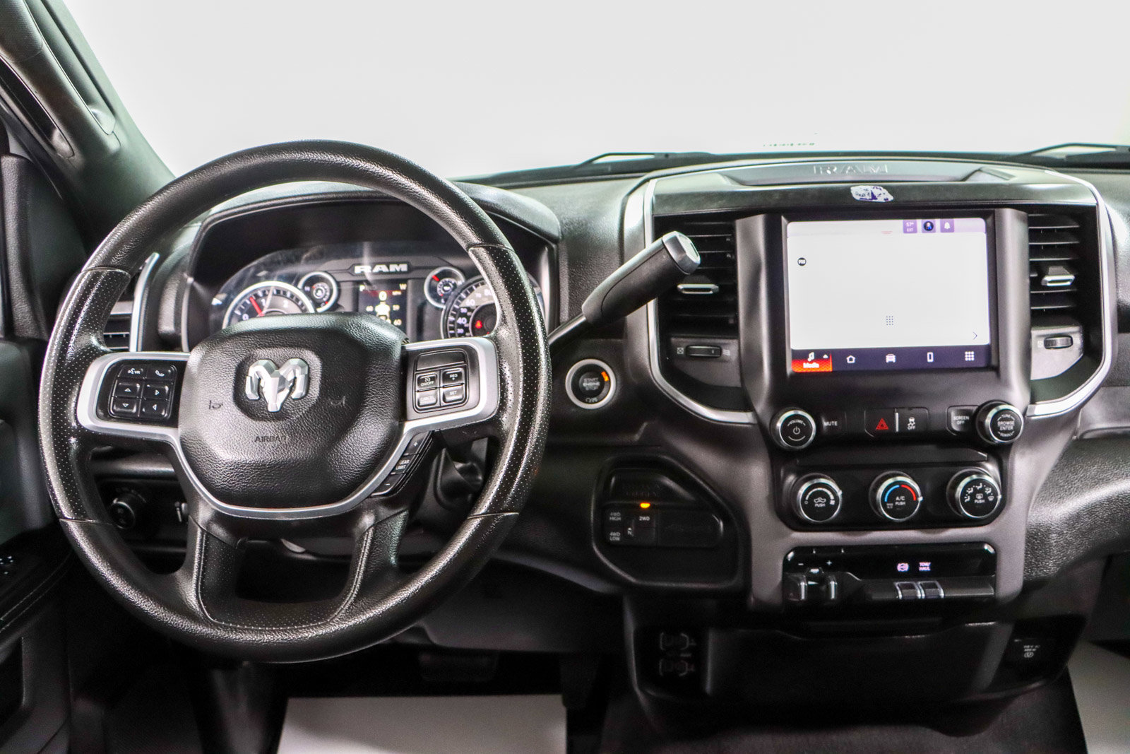Used 2022 RAM 2500 Big Horn w/ Cold Weather Group AWD/4WD image 17