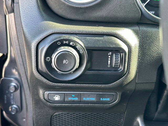 Used 2023 Jeep Wrangler Unlimited Sahara w/ Cold Weather Group AWD/4WD image 10