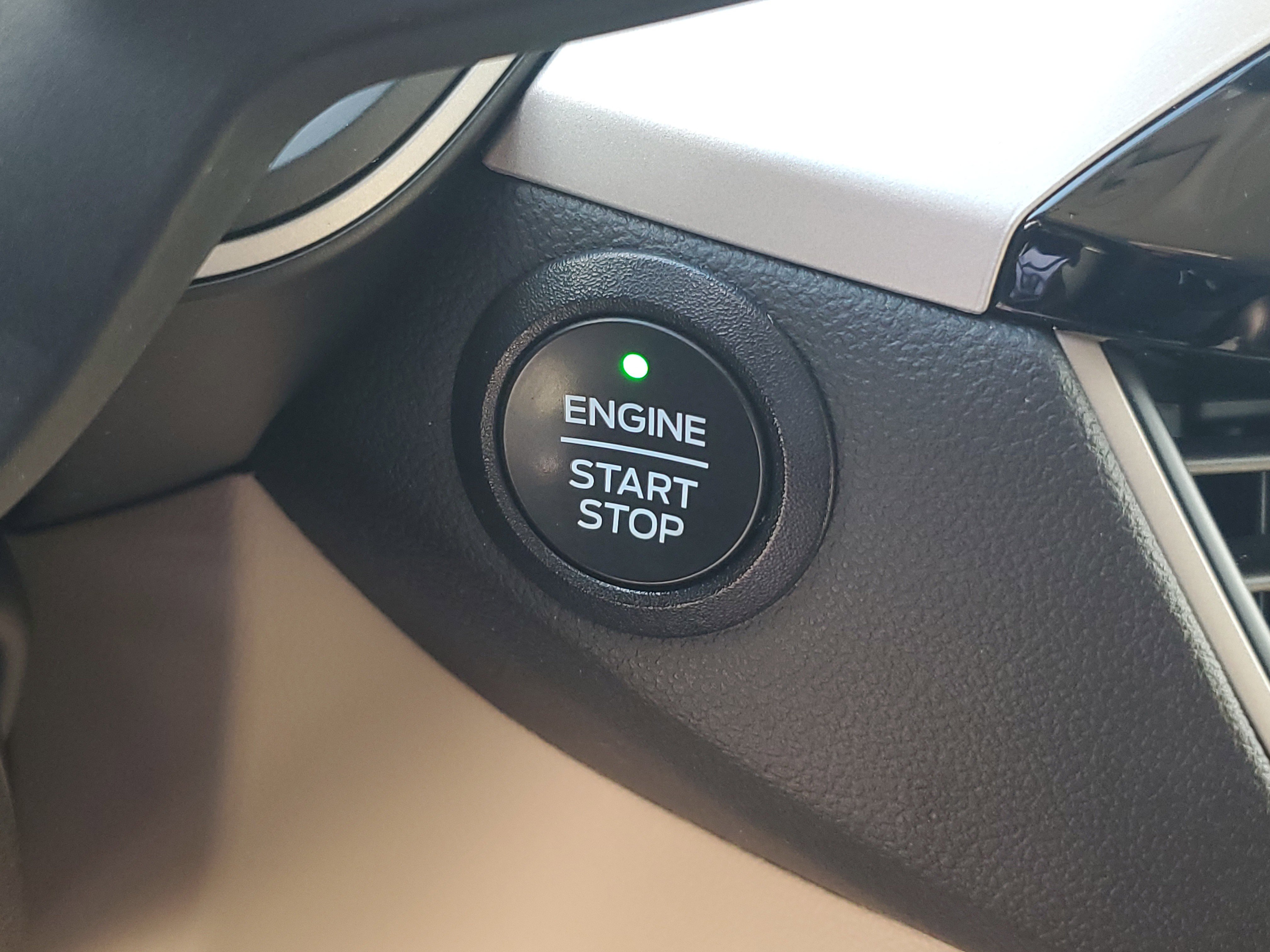 Used 2021 Ford Escape SEL image 24