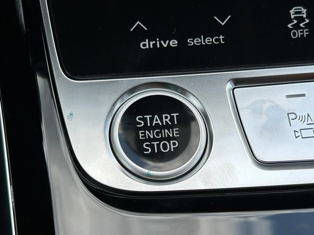 New 2026 Audi A8 L 3.0T AWD/4WD image 36