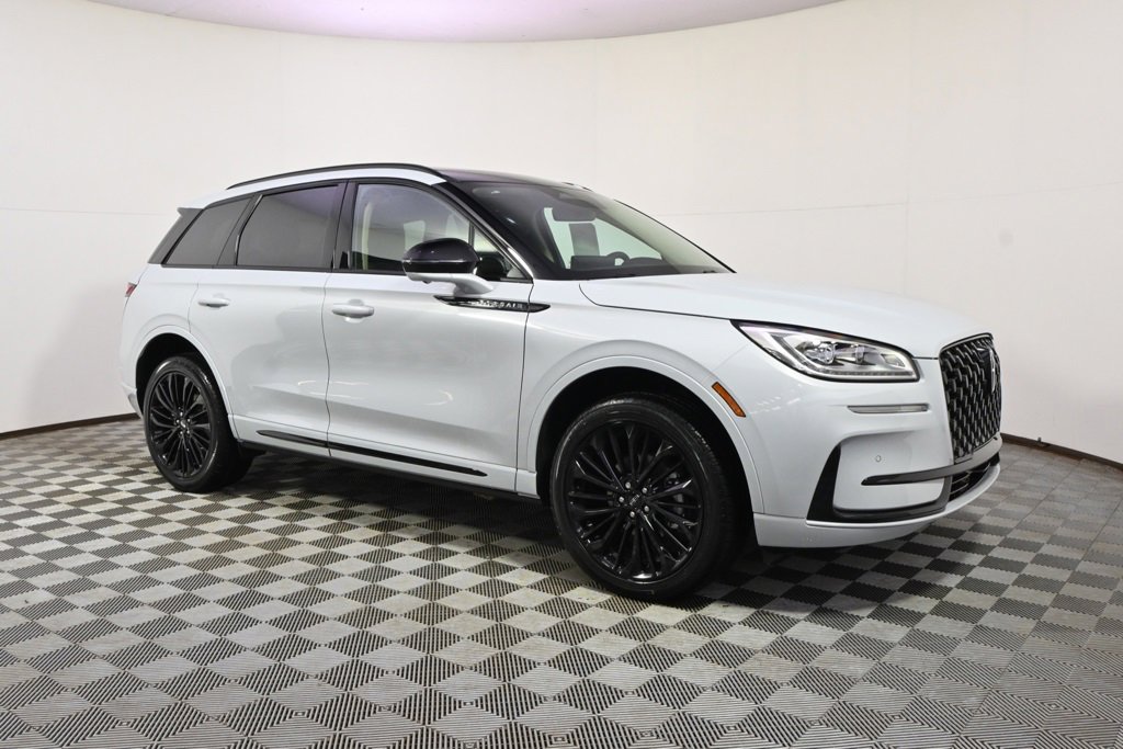 New 2026 Lincoln Corsair Reserve w/ Jet Appearance Package image 8