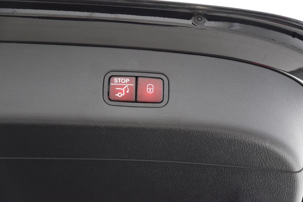 Certified 2024 Mercedes-Benz GLC 43 AMG 4MATIC image 31