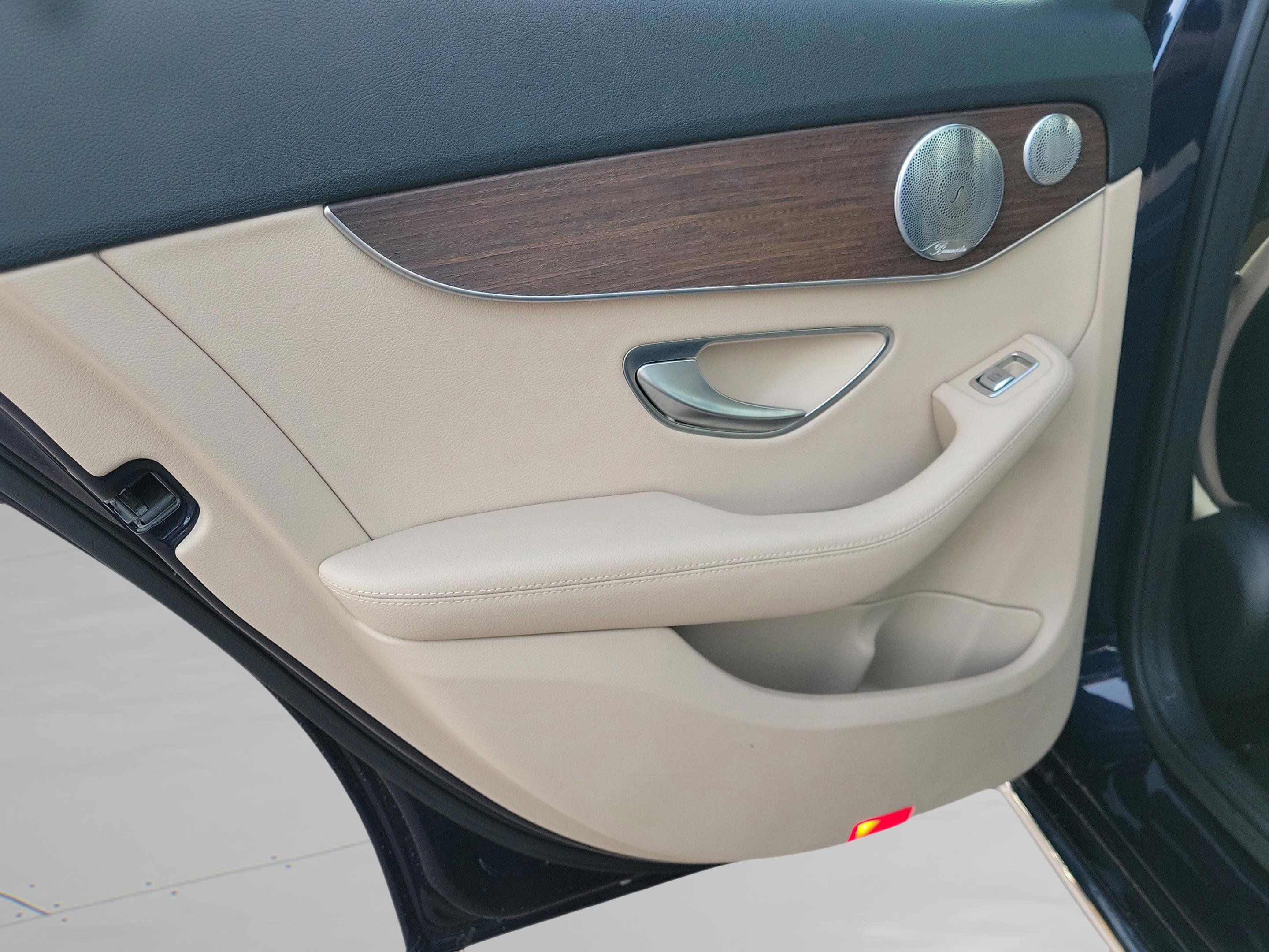 Used 2020 Mercedes-Benz C 300 C 300 image 10