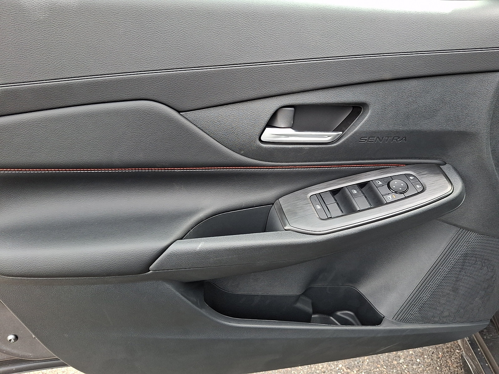 New 2027 Nissan Sentra SR w/ SR All Weather Package FWD image 8