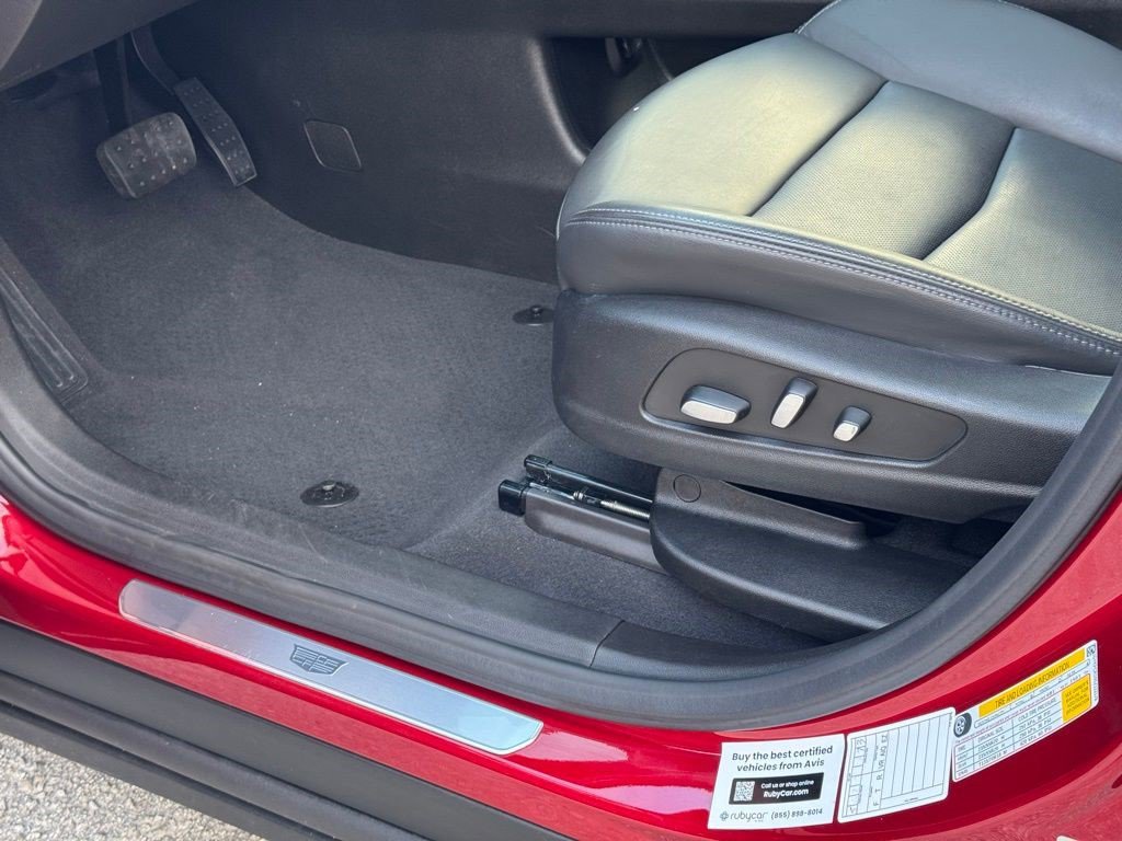 Certified 2025 Cadillac XT6 Premium Luxury image 28