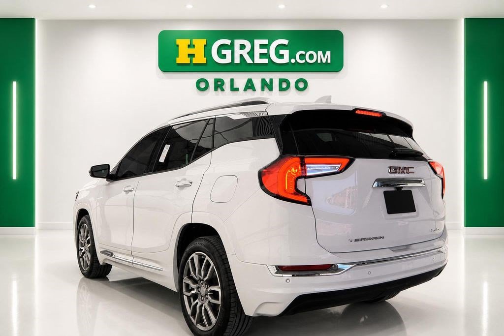 Used 2022 GMC Terrain Denali w/ Denali Premium Package AWD/4WD image 6