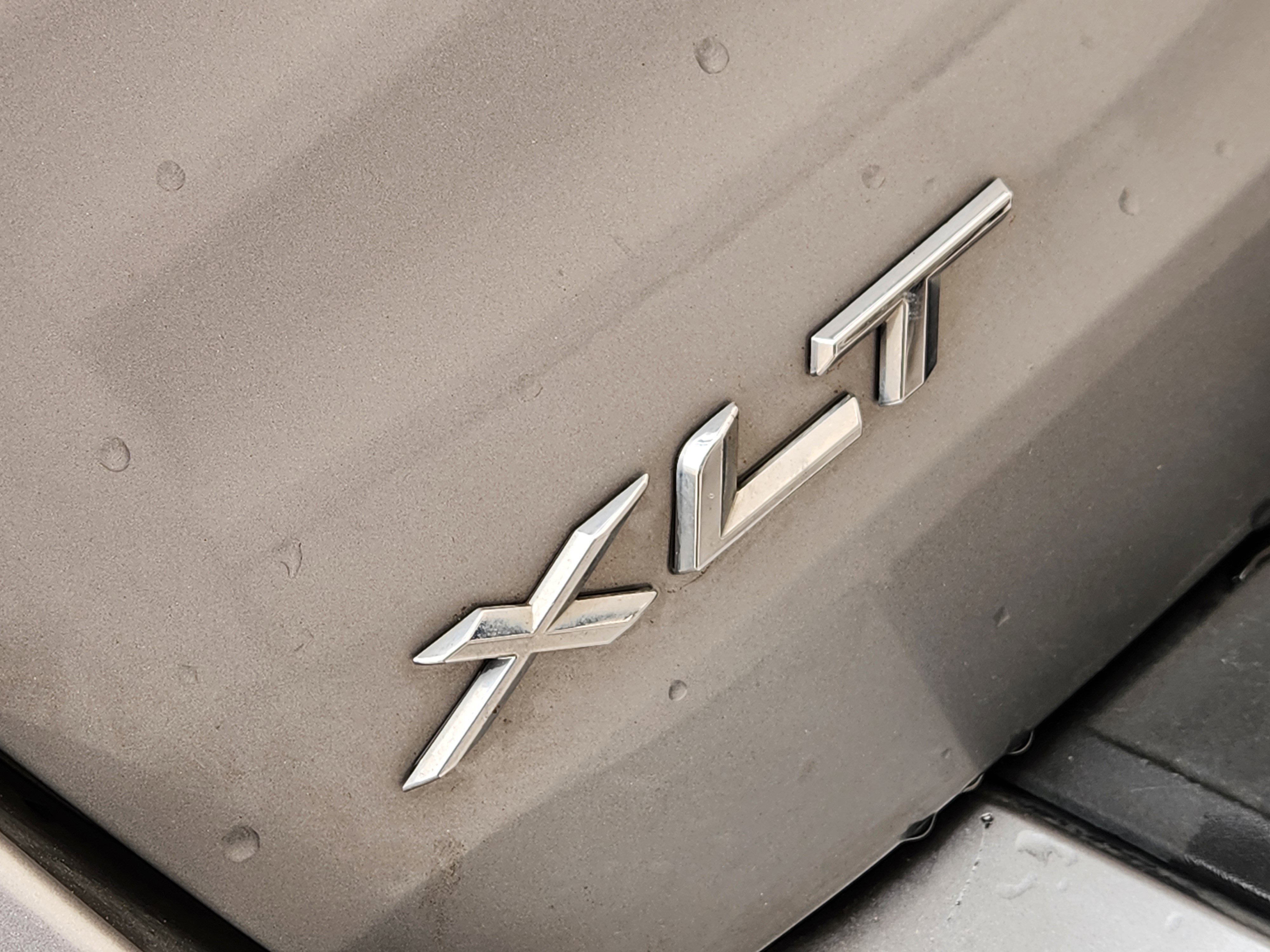 Certified 2022 Ford Explorer XLT image 10