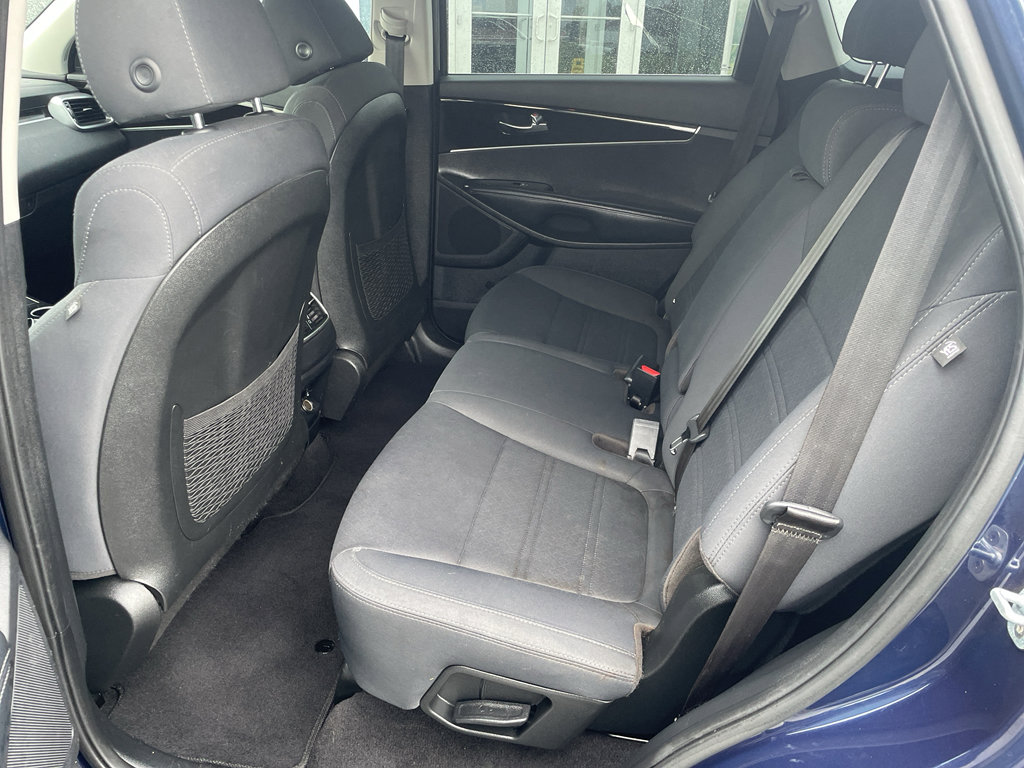 Used 2019 Kia Sorento FWD V6 image 24